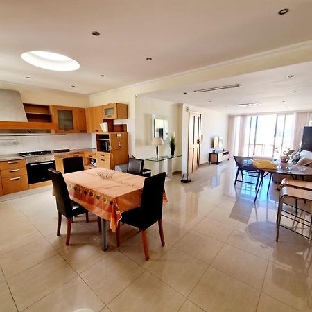 Spacious Central Sliema Penthouse Daire Dış mekan fotoğraf