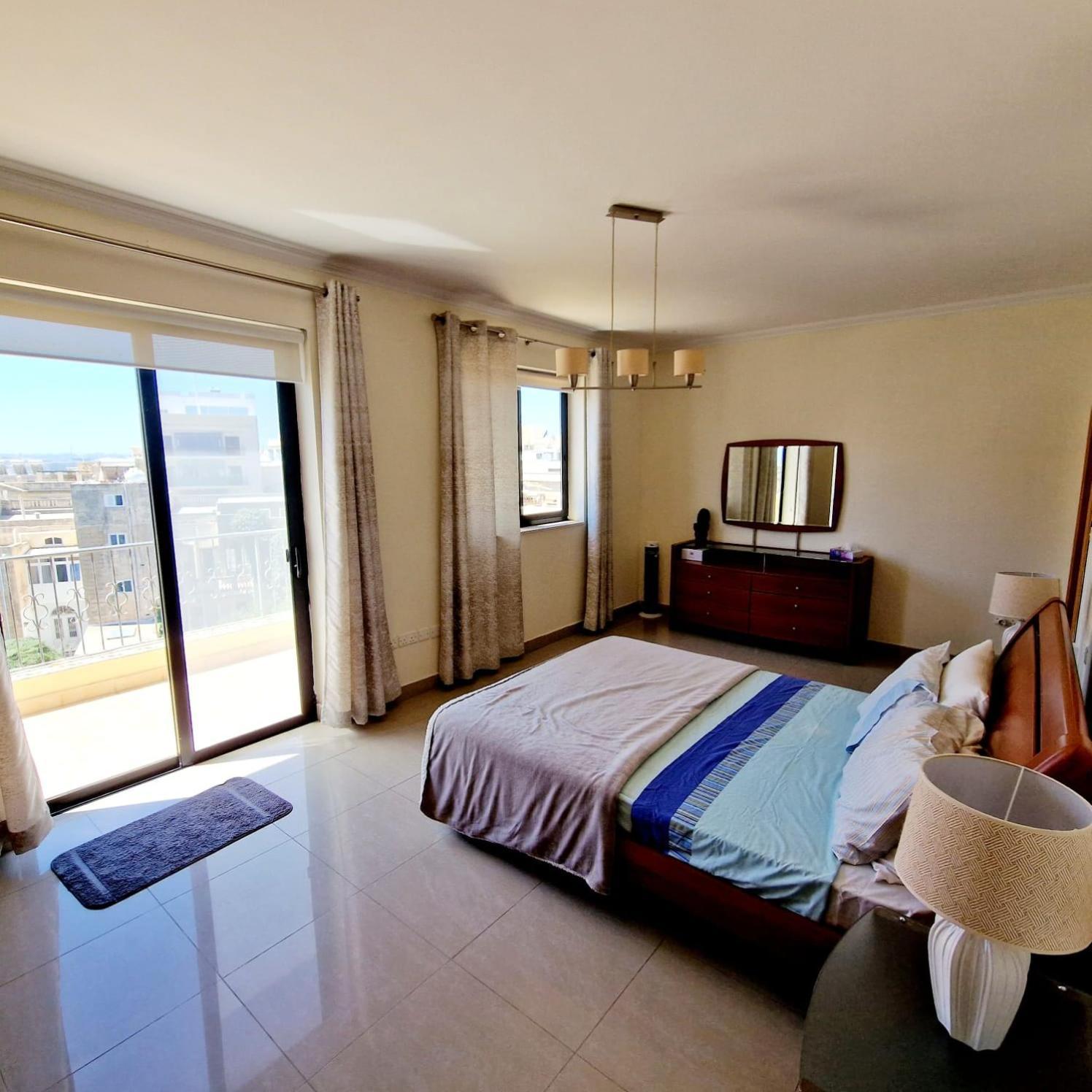 Spacious Central Sliema Penthouse Daire Dış mekan fotoğraf